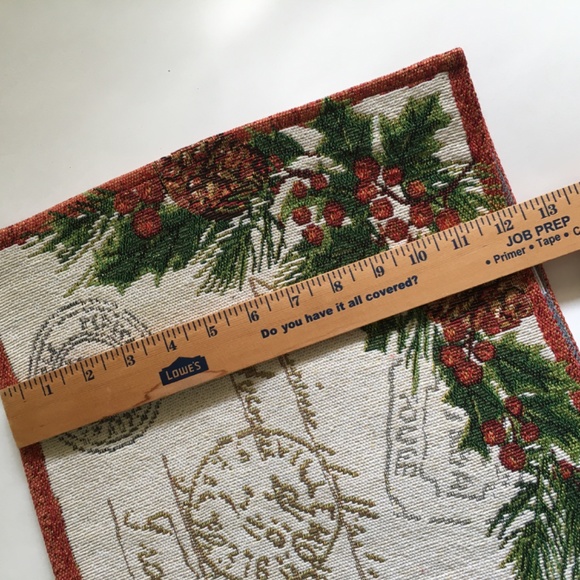 Tapestry Christmas table runner. - Picture 12 of 16